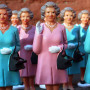 Figurine Queen Elizabeth II solaire  - Objets et accessoires design